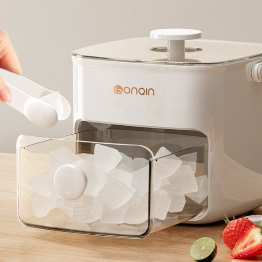 Portable Ice Cube Tray & Storage Box | Coffee & Cocktail Ice Maker